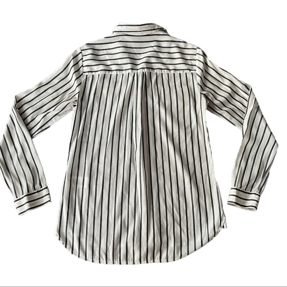 EUC Express Portofino Striped Button-Up Shirt | Black White | Women’s Size XS - Picture 3 of 14